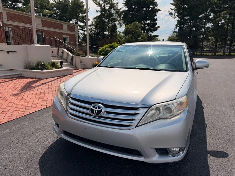 Toyota Avalon Limited 2011
