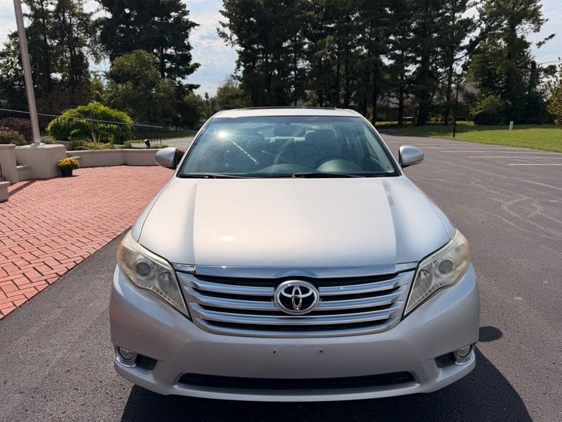 Toyota Avalon Limited 2011