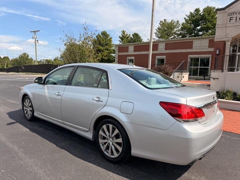 Toyota Avalon Limited 2011