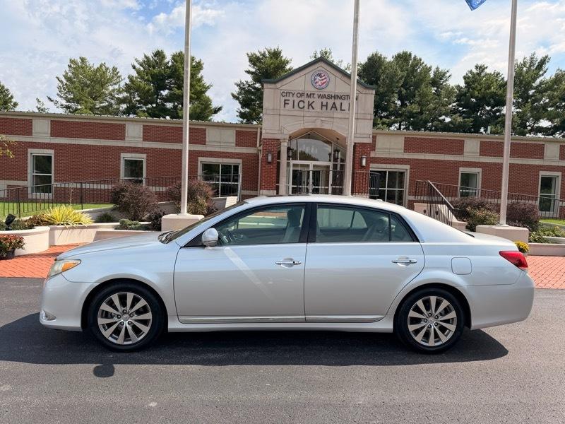 Toyota Avalon Limited 2011
