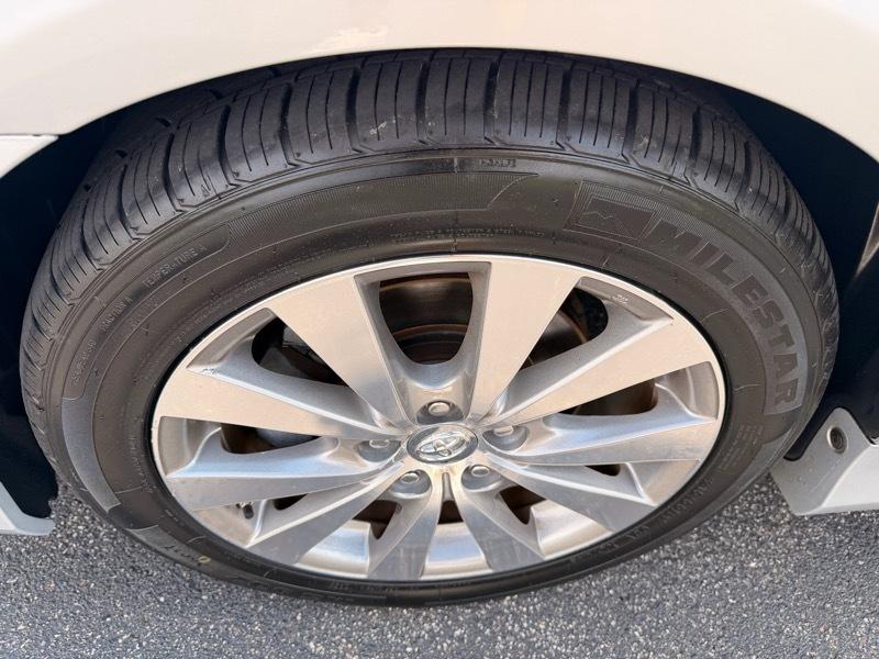 Toyota Avalon Limited 2011