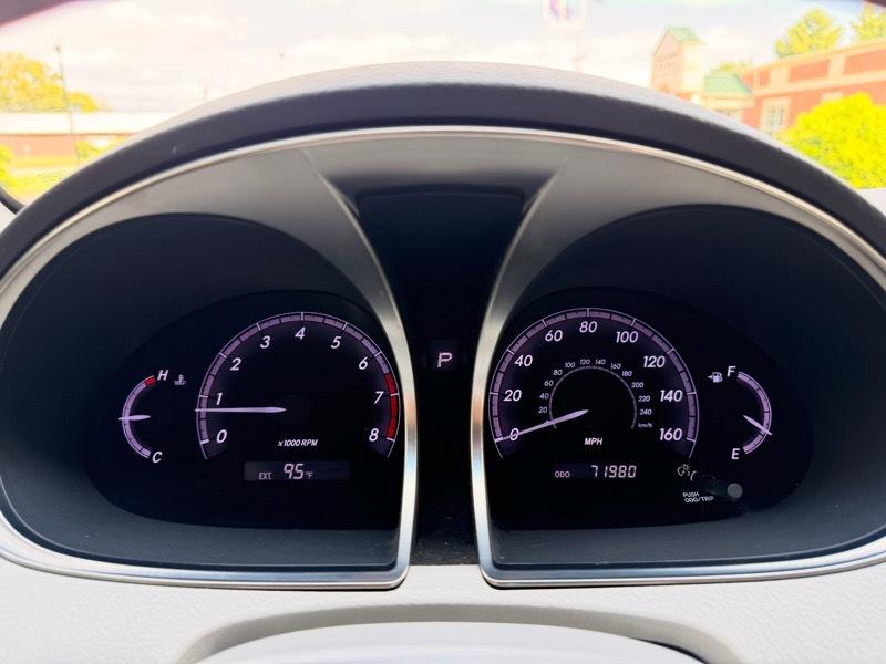Toyota Avalon Limited 2011