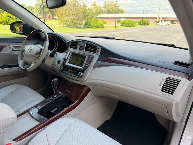 Toyota Avalon Limited 2011