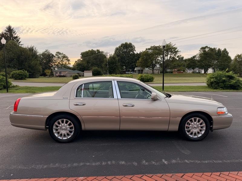 Lincoln Town Car Signature 2007