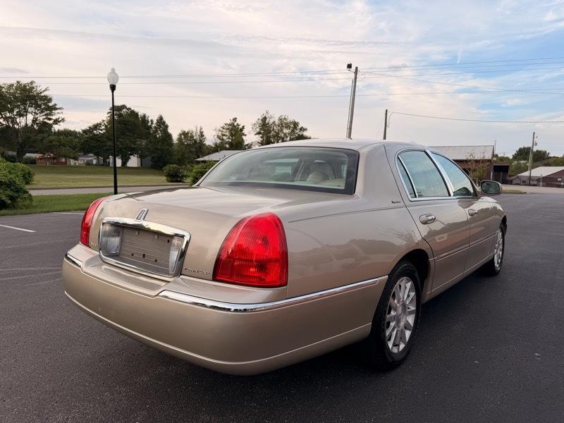 Lincoln Town Car Signature 2007