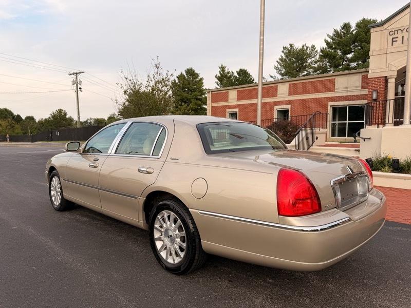 Lincoln Town Car Signature 2007