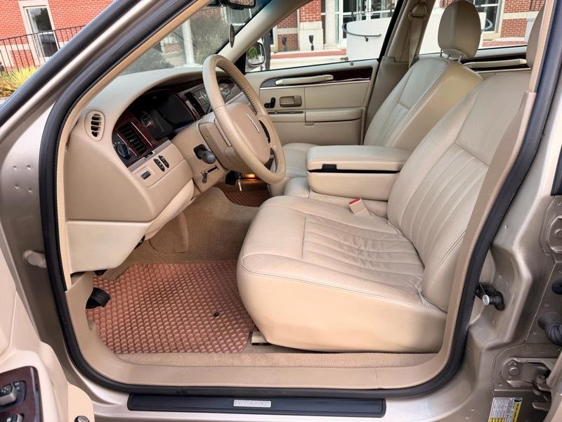 Lincoln Town Car Signature 2007