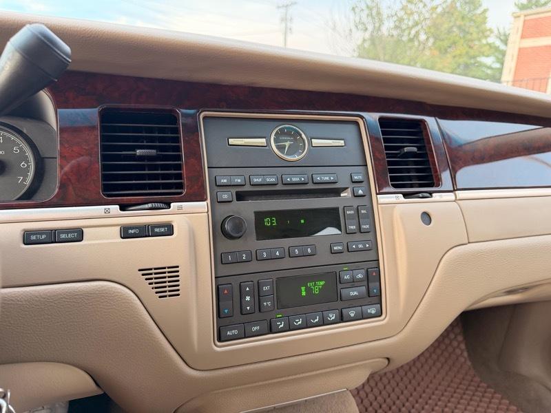 Lincoln Town Car Signature 2007