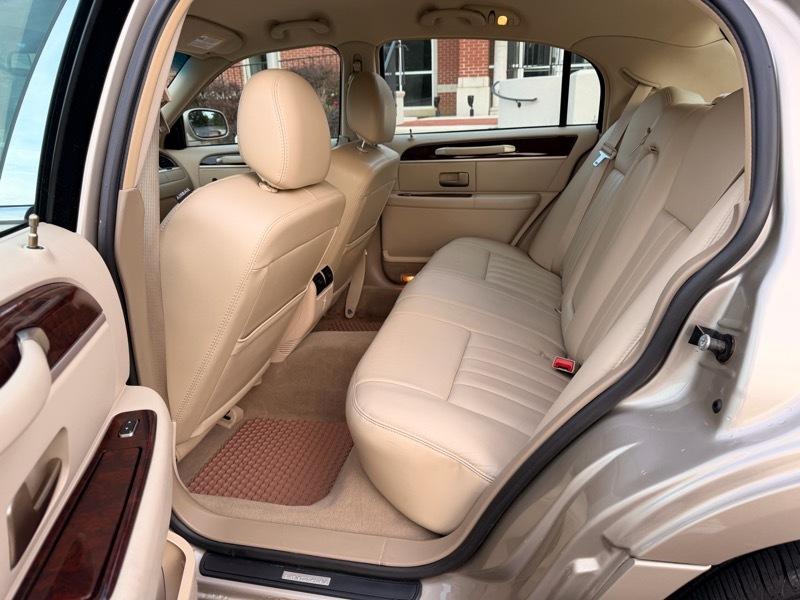 Lincoln Town Car Signature 2007
