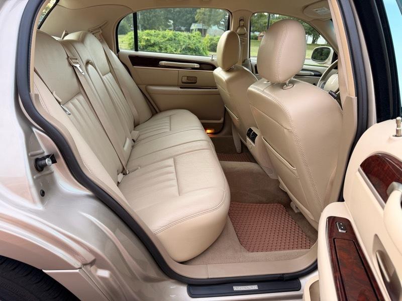 Lincoln Town Car Signature 2007