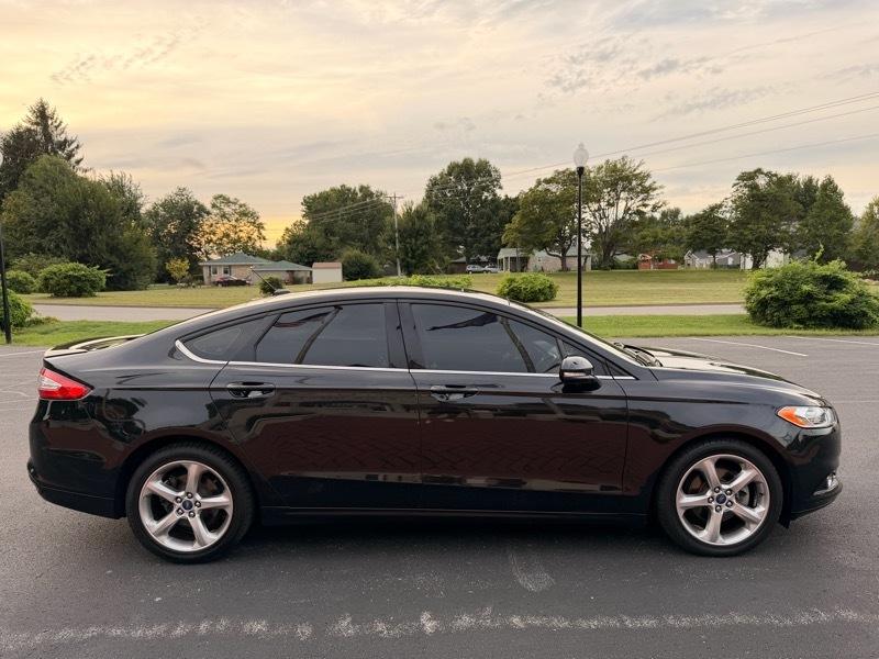 Ford Fusion SE 2013