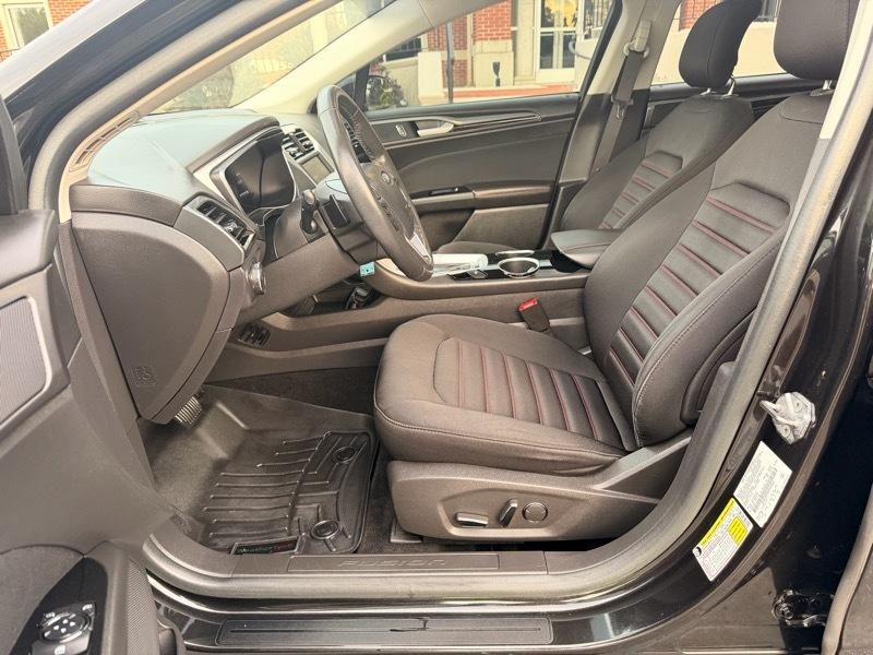 Ford Fusion SE 2013