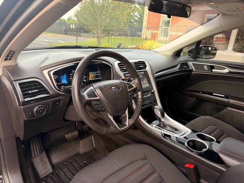 Ford Fusion SE 2013