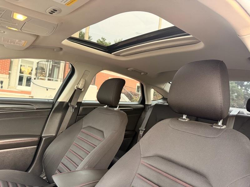 Ford Fusion SE 2013