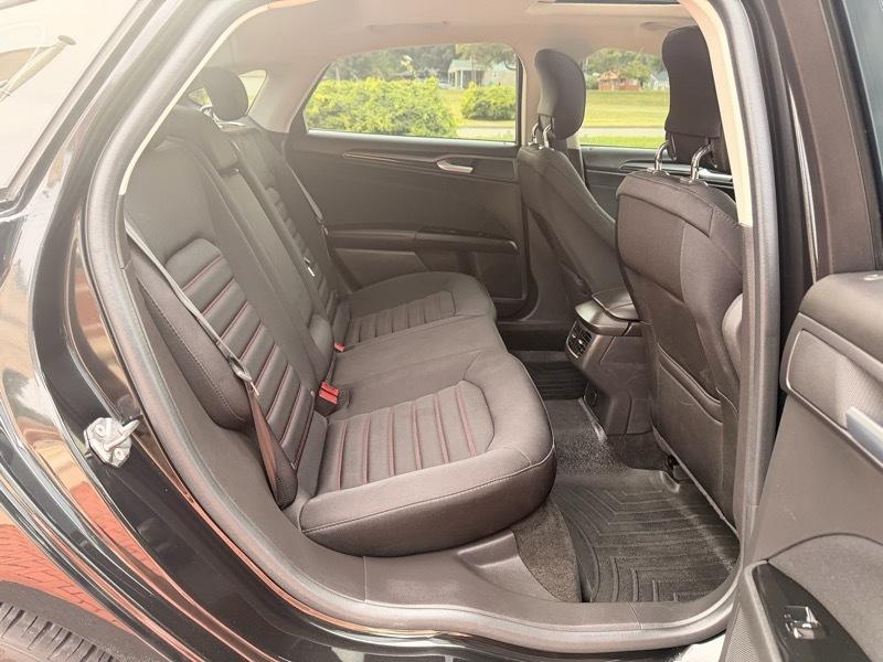 Ford Fusion SE 2013