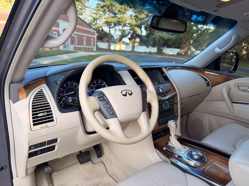 Infiniti QX80 4WD 2014