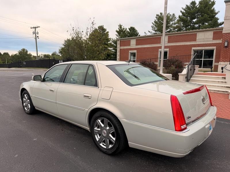 Cadillac DTS  2007
