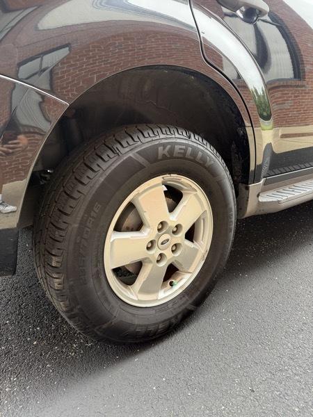 Ford Escape XLT FWD 2011