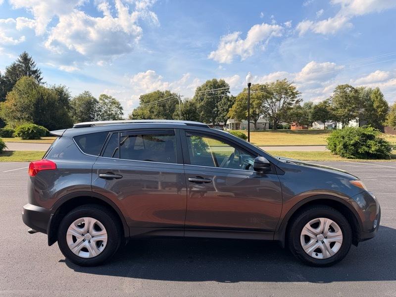 Toyota RAV4 LE AWD 2015