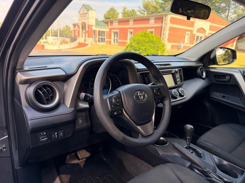 Toyota RAV4 LE AWD 2015