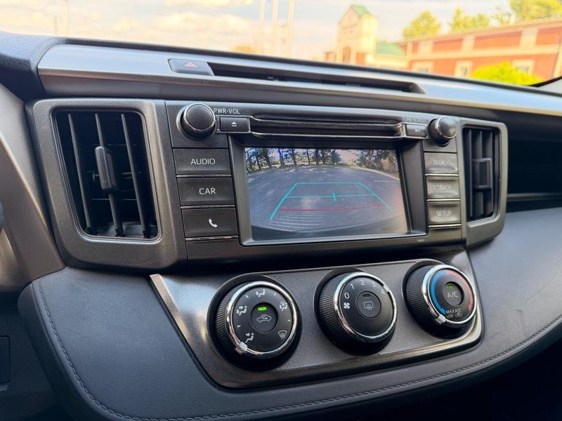 Toyota RAV4 LE AWD 2015