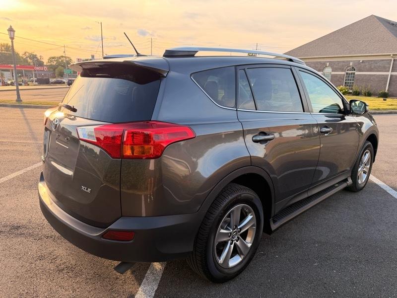 Toyota RAV4 XLE FWD 2015