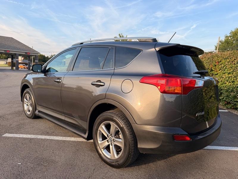 Toyota RAV4 XLE FWD 2015