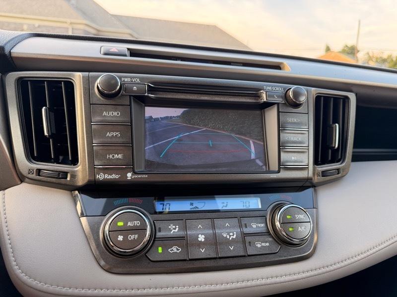 Toyota RAV4 XLE FWD 2015