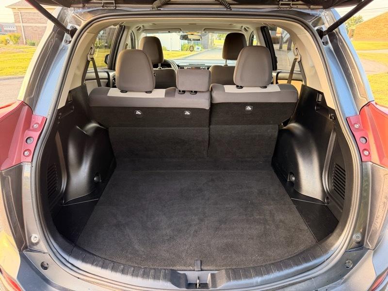 Toyota RAV4 XLE FWD 2015