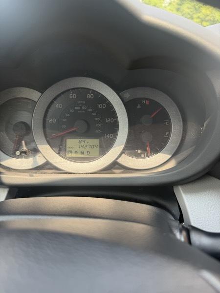 Toyota RAV4 Base I4 2WD 2010
