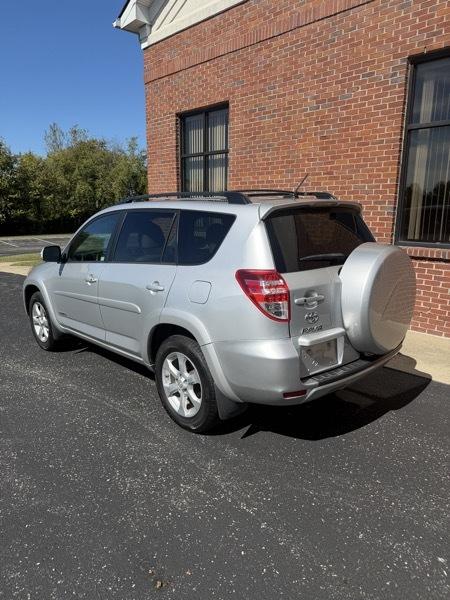 Toyota RAV4 Limited V6 4WD 2012
