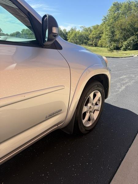 Toyota RAV4 Limited V6 4WD 2012