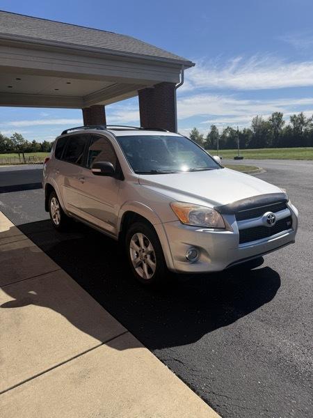 Toyota RAV4 Limited V6 4WD 2012