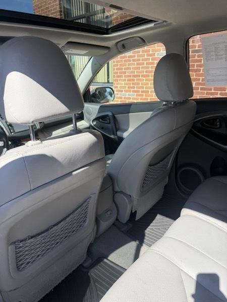 Toyota RAV4 Limited V6 4WD 2012
