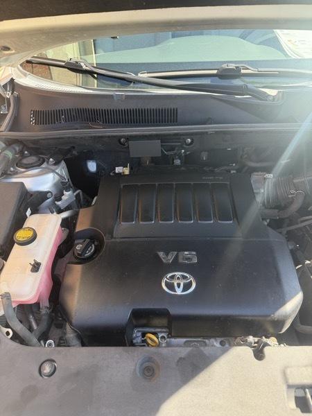 Toyota RAV4 Limited V6 4WD 2012