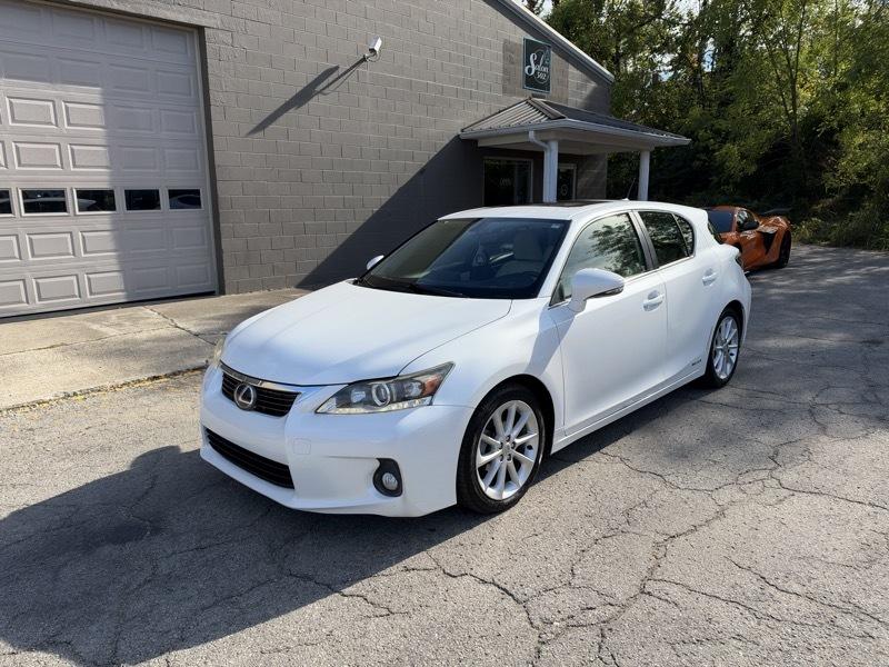 Lexus CT 200h Base 2011