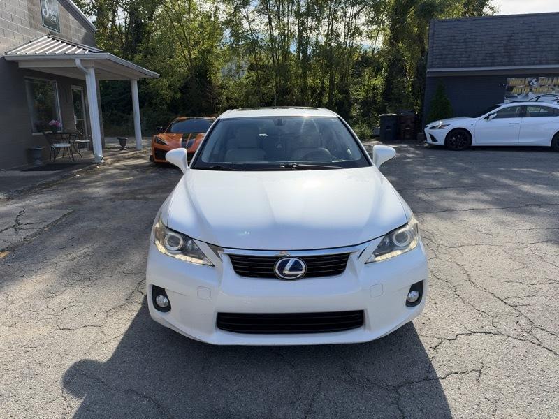 Lexus CT 200h Base 2011