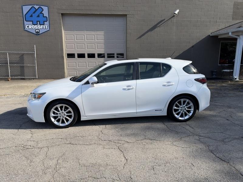 Lexus CT 200h Base 2011