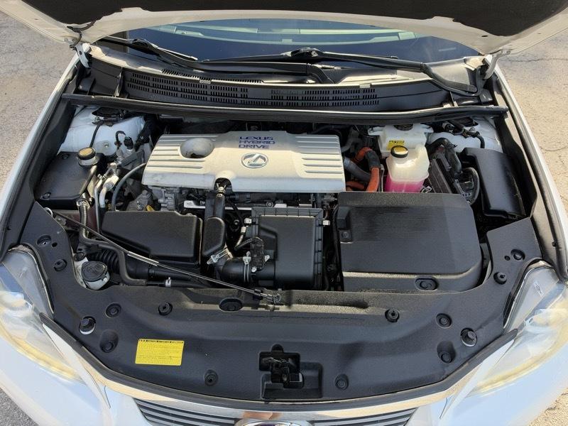Lexus CT 200h Base 2011