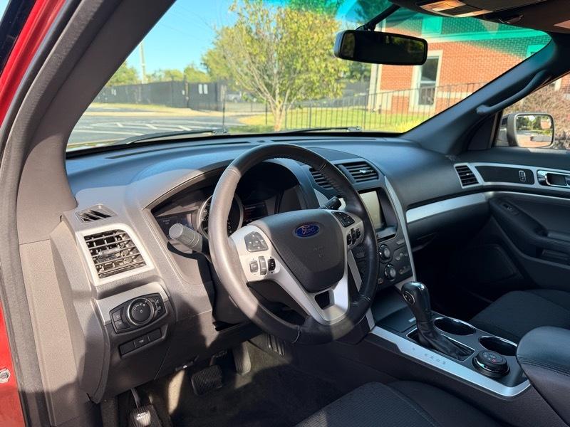 Ford Explorer XLT 4WD 2014