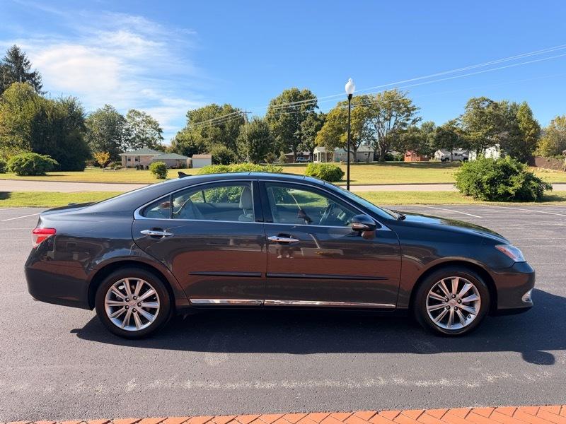 Lexus ES 350  2010