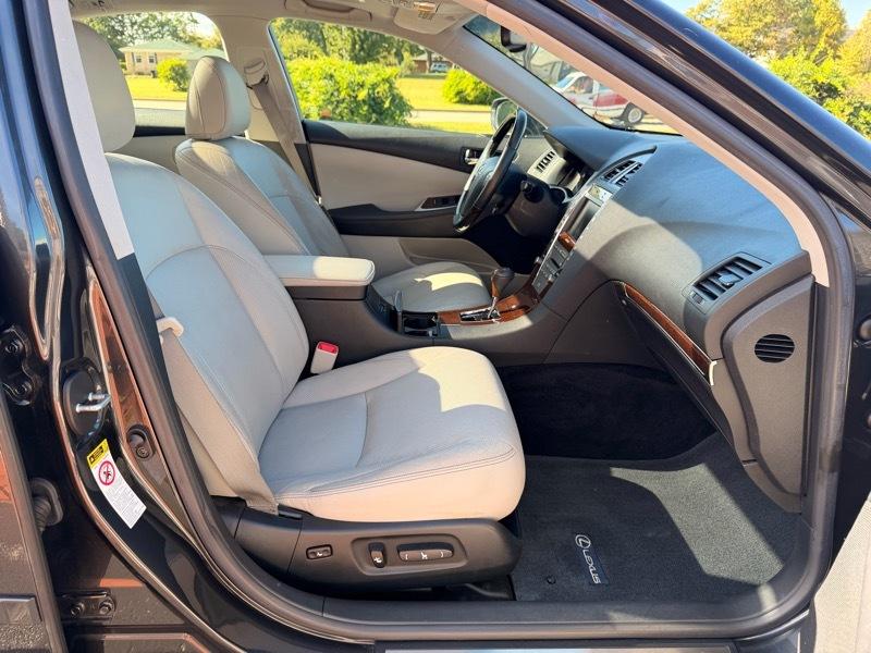 Lexus ES 350  2010