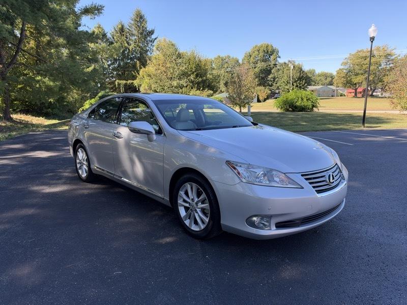 Lexus ES 350 Sedan 2012