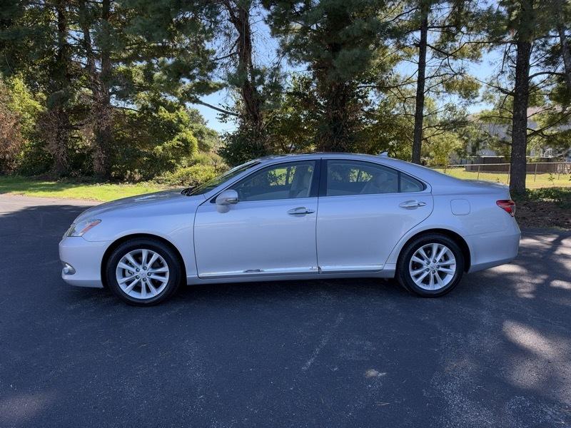 Lexus ES 350 Sedan 2012