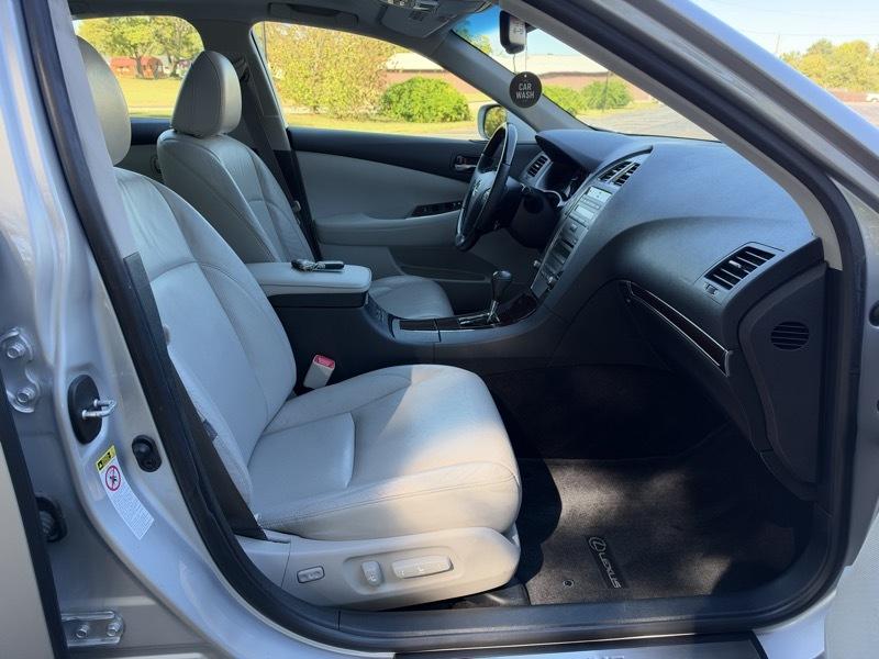Lexus ES 350 Sedan 2012