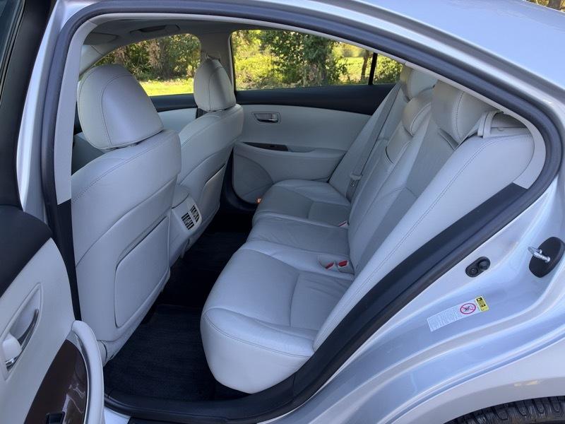 Lexus ES 350 Sedan 2012