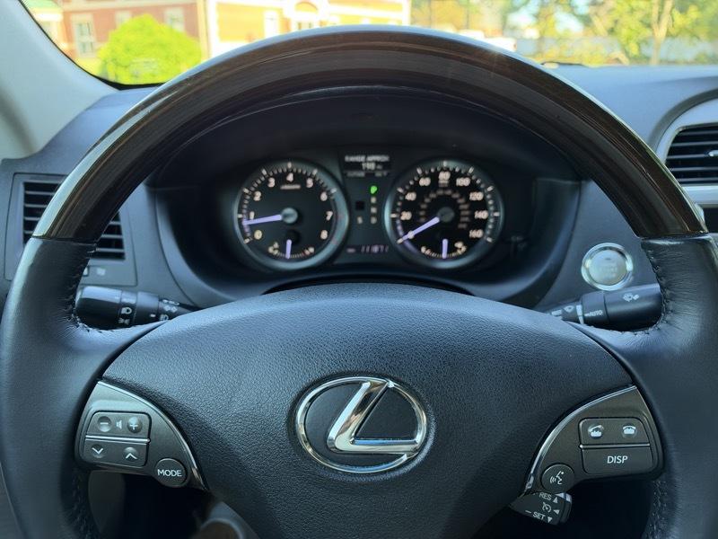 Lexus ES 350 Sedan 2012