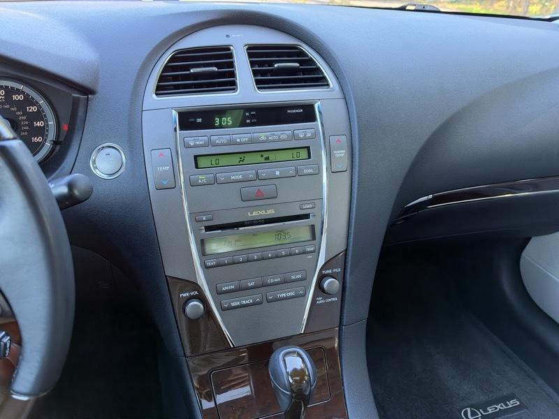 Lexus ES 350 Sedan 2012