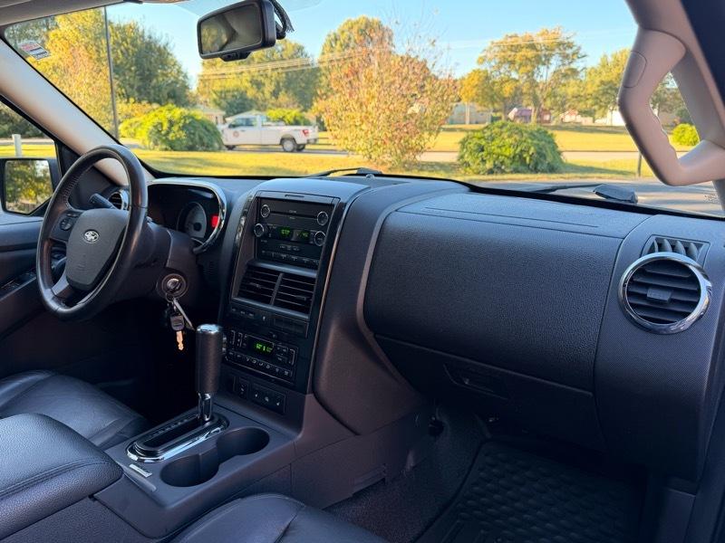 Ford Explorer Sport Trac  2010