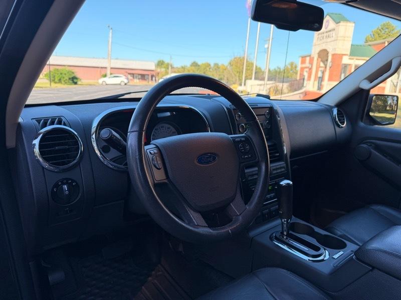Ford Explorer Sport Trac  2010